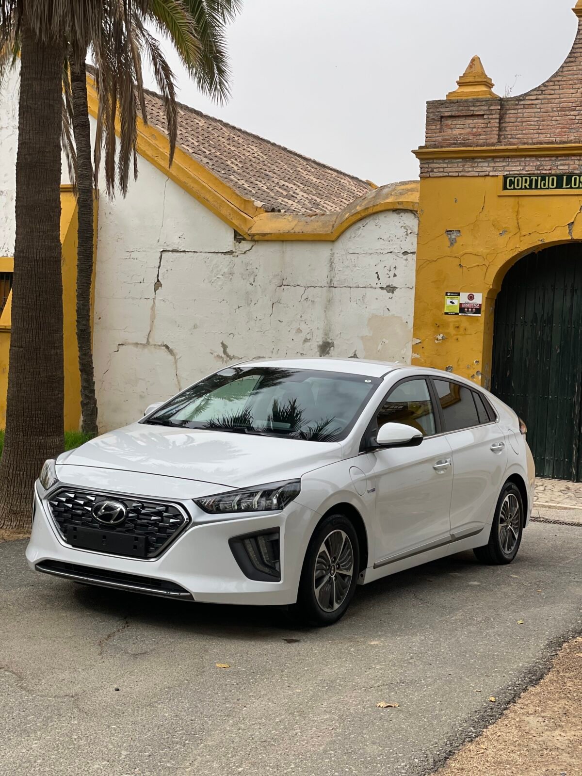 HYUNDAI IONIQ IONIQ HYBRID