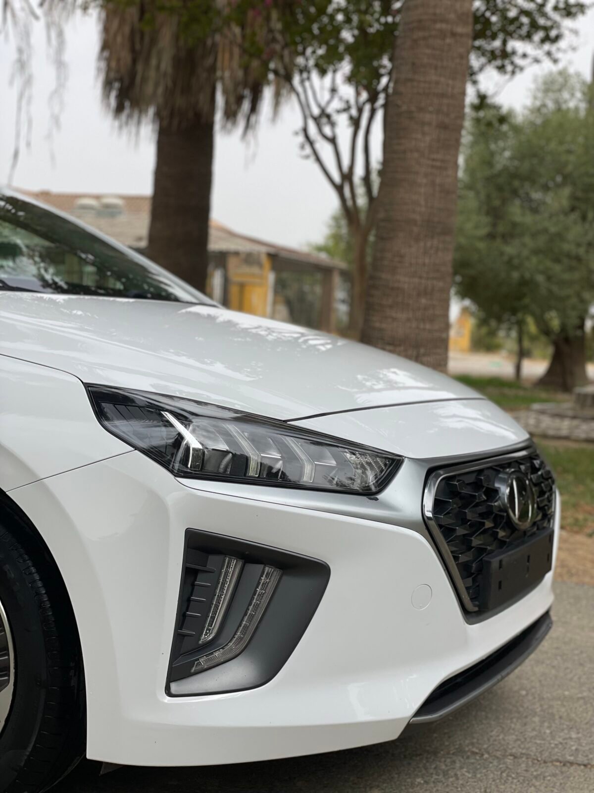 HYUNDAI IONIQ IONIQ HYBRID