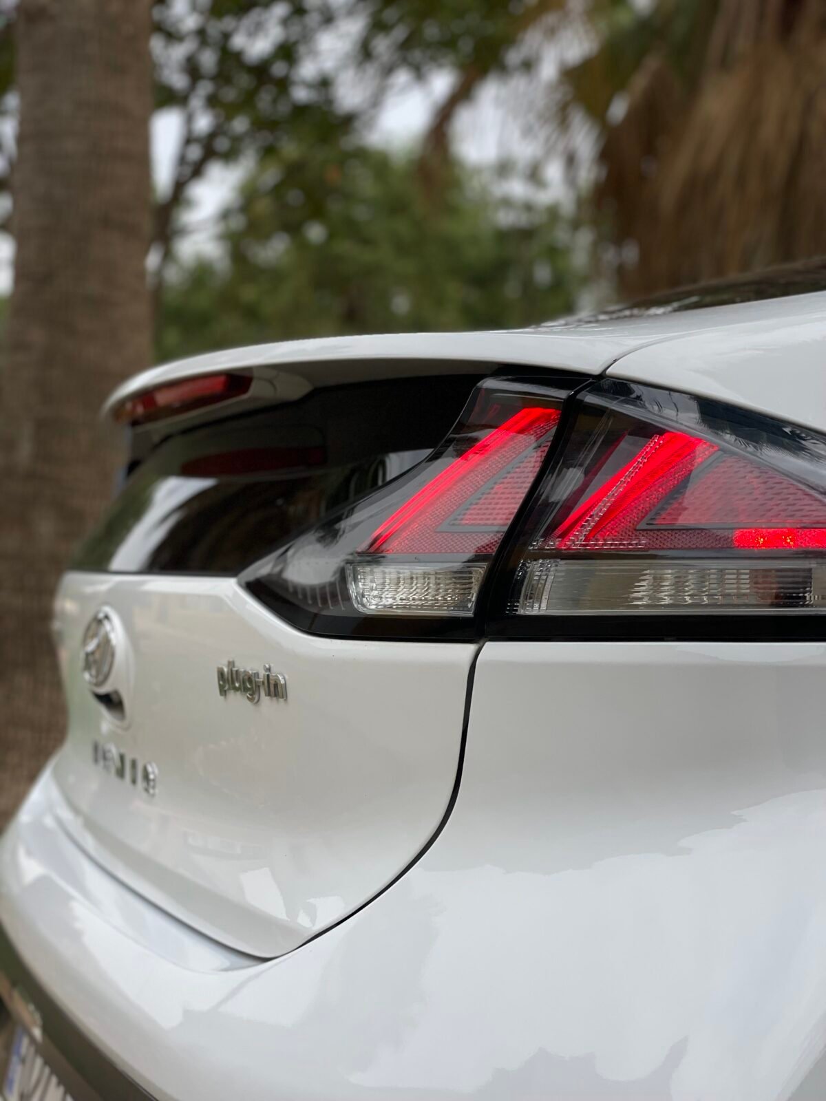 HYUNDAI IONIQ IONIQ HYBRID